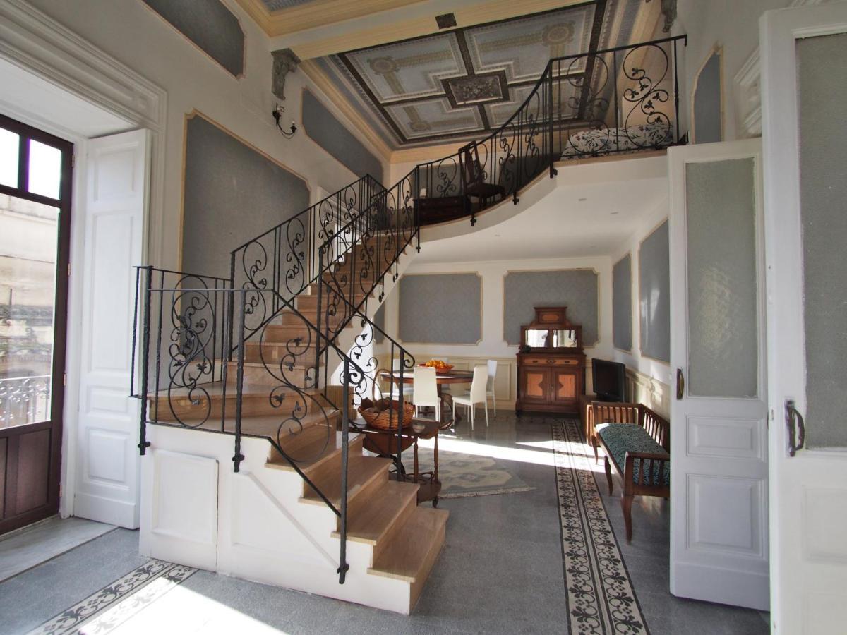 Casa Felice Nel Centro Storico, Tra Etna E Mare Apartment Катания Екстериор снимка