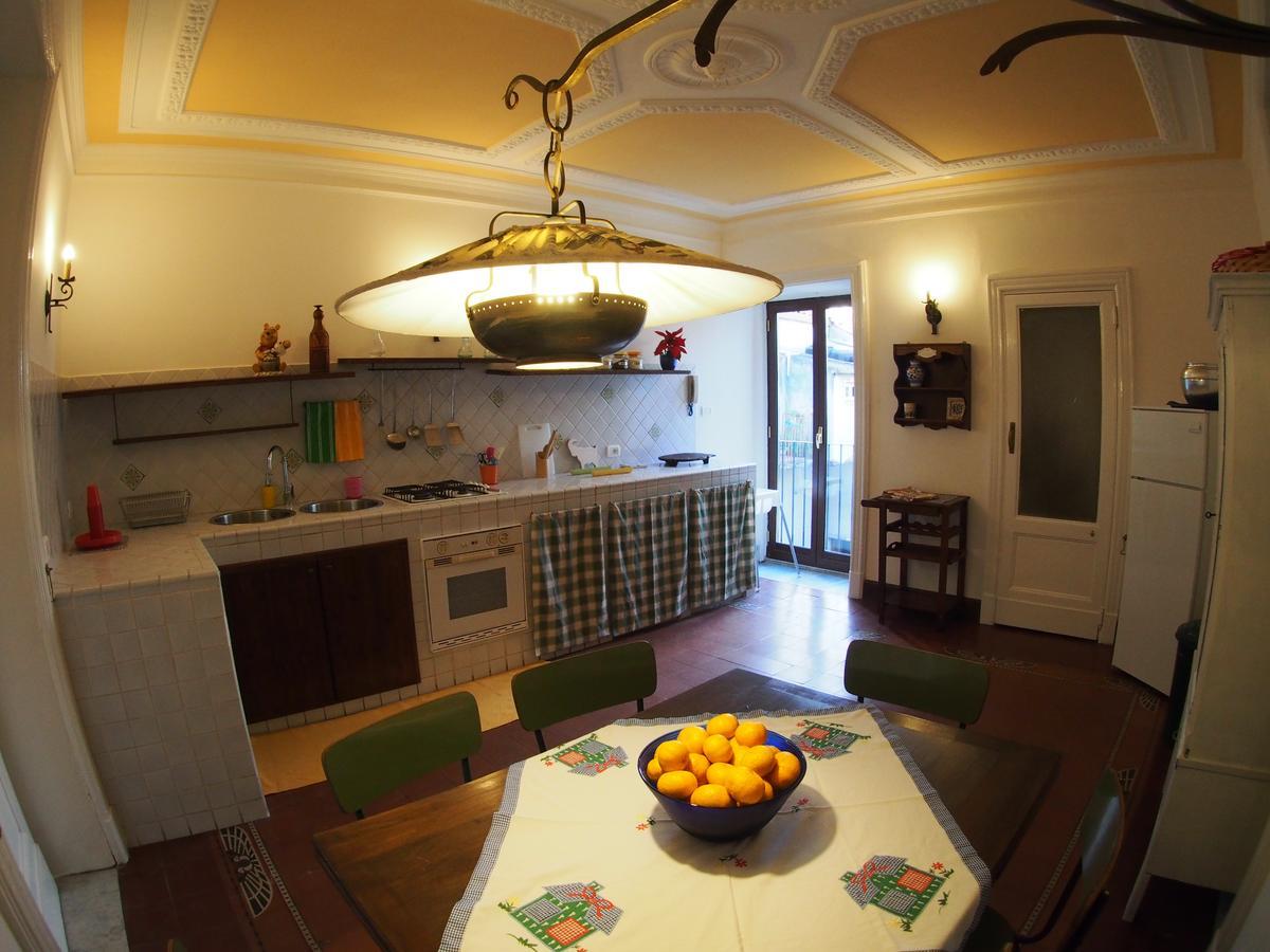 Casa Felice Nel Centro Storico, Tra Etna E Mare Apartment Катания Екстериор снимка