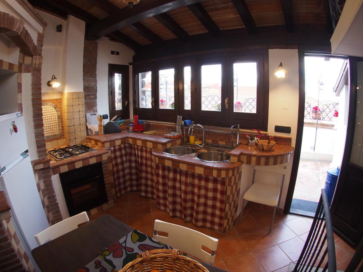 Casa Felice Nel Centro Storico, Tra Etna E Mare Apartment Катания Екстериор снимка